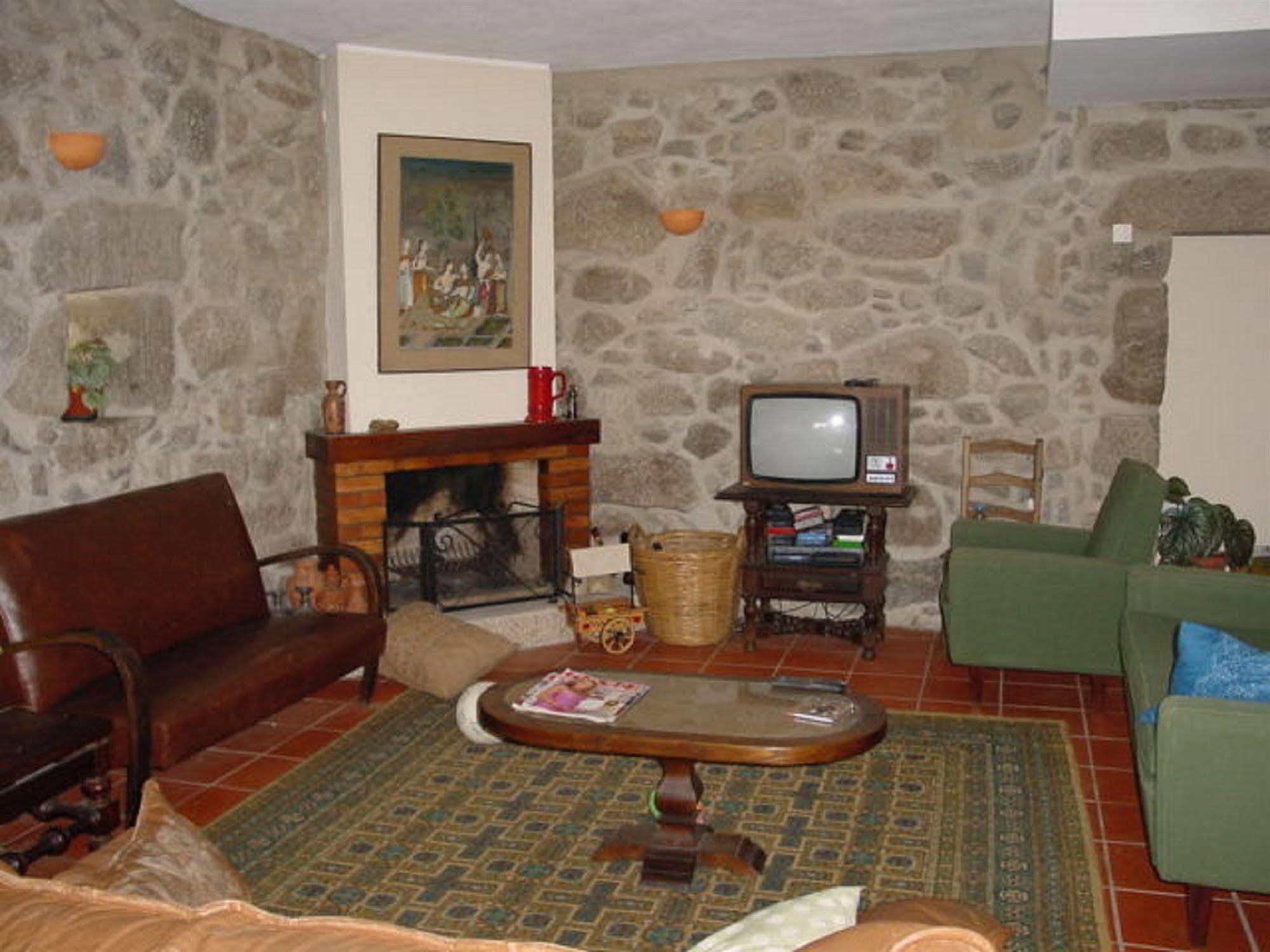 Stone Farm Hostel Felgueiras Exterior foto